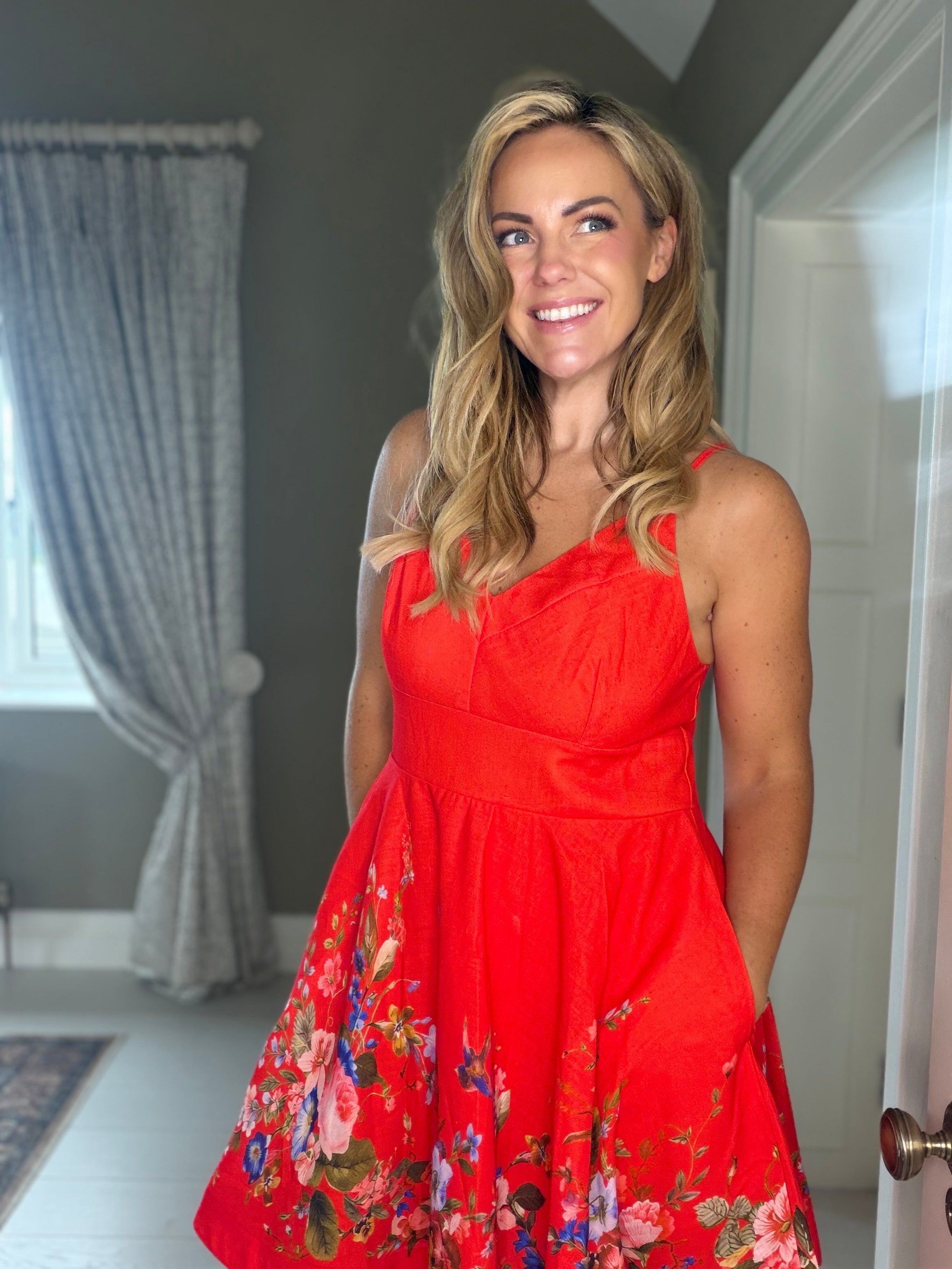 Red Floral Mini